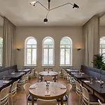 فندق بيرغين بورس 5*