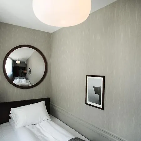 Bors Hotel